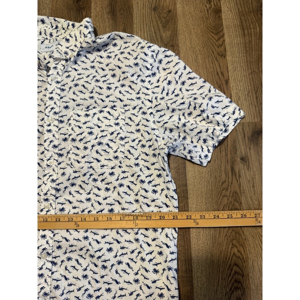 Old Navy Button Down Shirt Mens Large White Blue Scuba Shark Sea Life Excellent - Picture 7 of 11